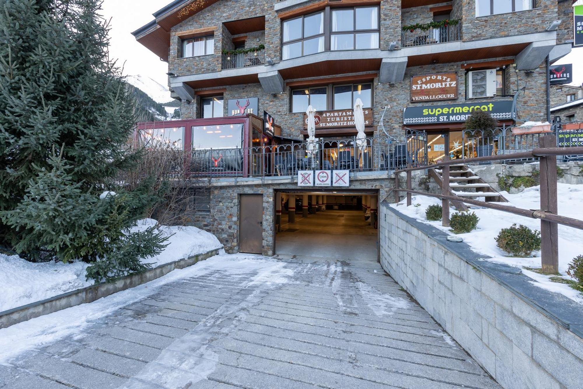 Apartaments Sant Moritz Arinsal Bagian luar foto
