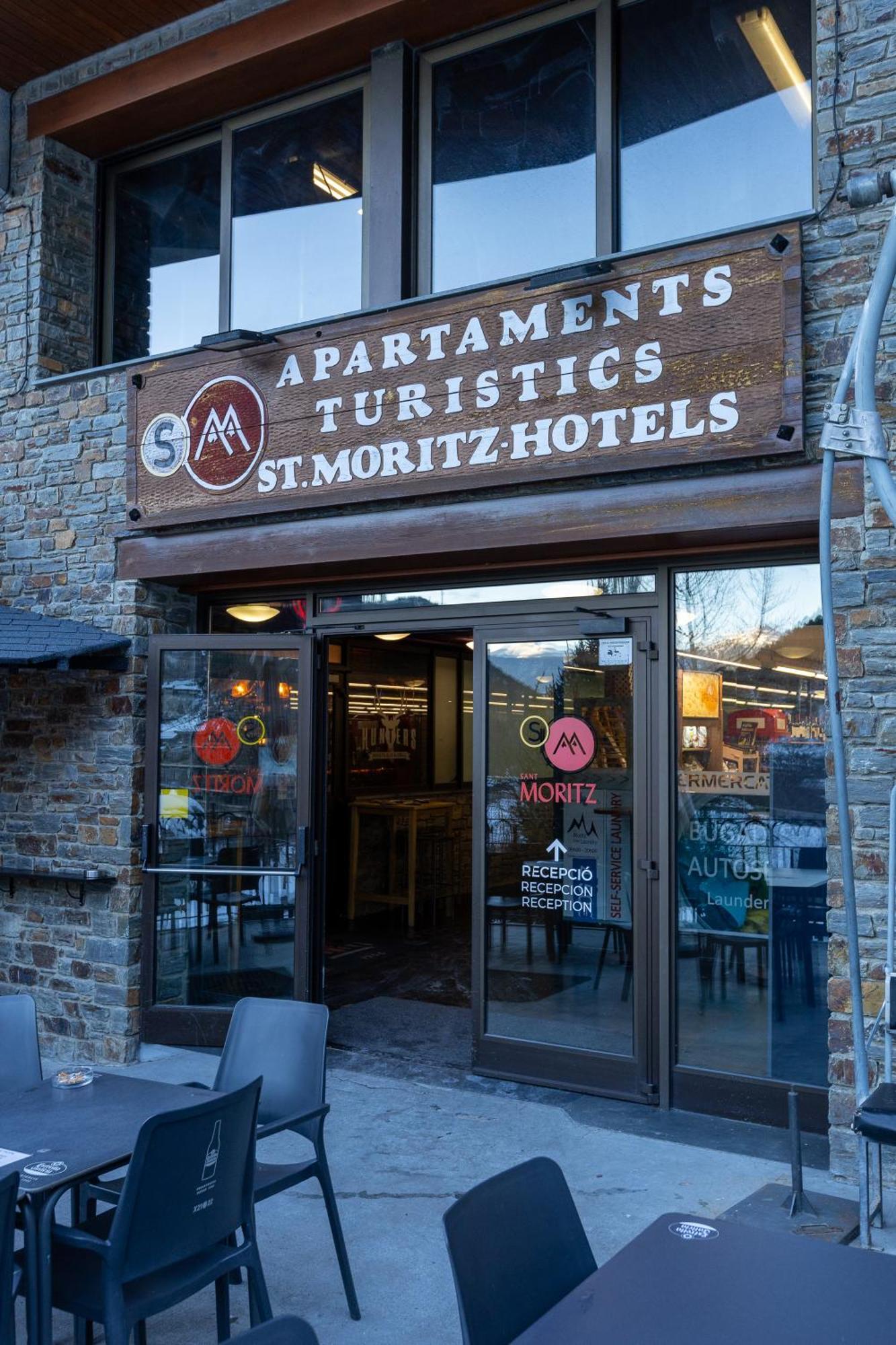 Apartaments Sant Moritz Arinsal Bagian luar foto