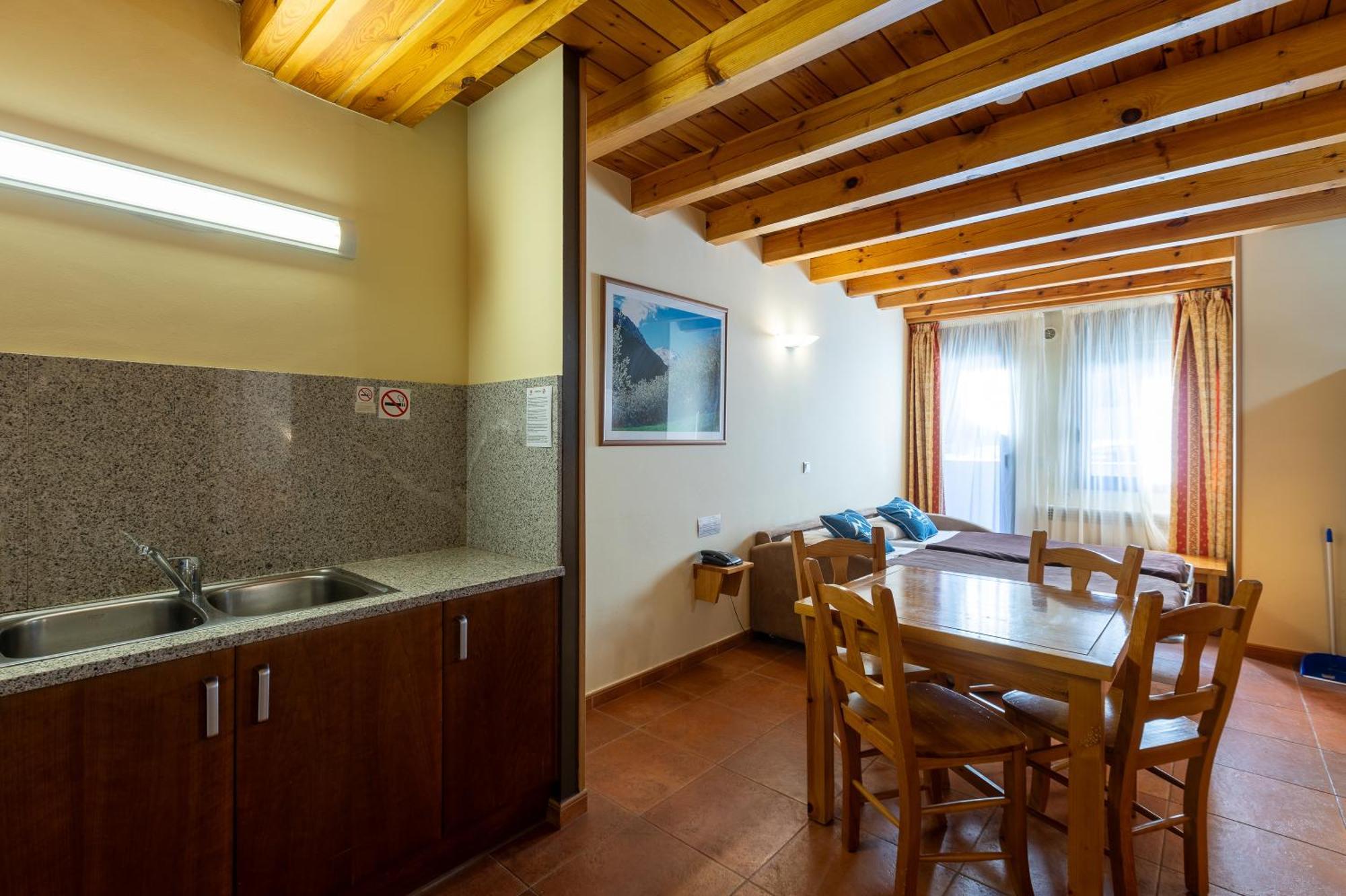 Apartaments Sant Moritz Arinsal Bagian luar foto