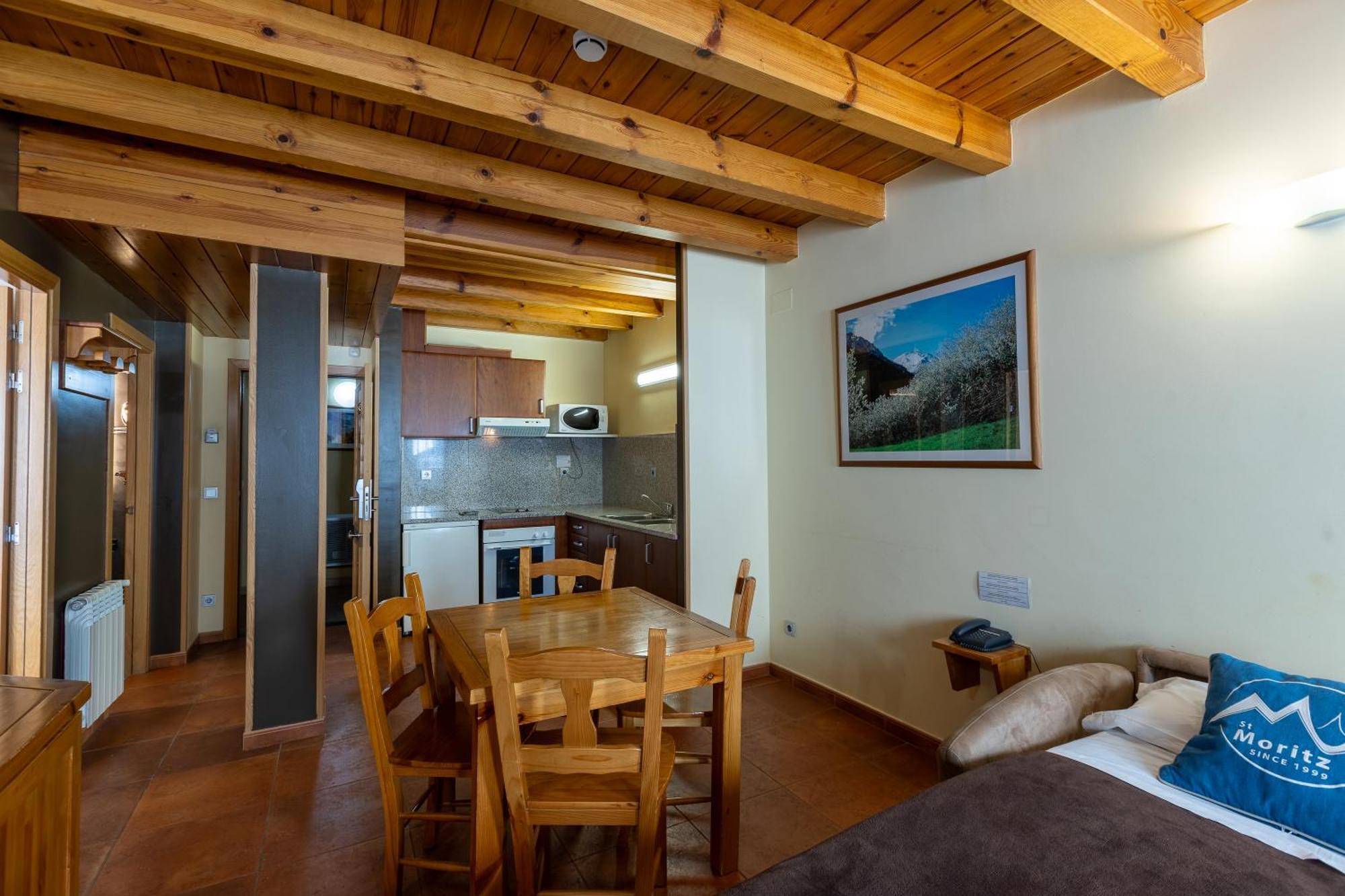 Apartaments Sant Moritz Arinsal Bagian luar foto