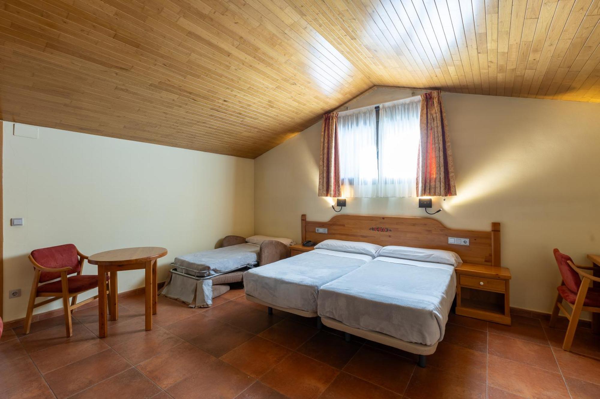 Apartaments Sant Moritz Arinsal Bagian luar foto