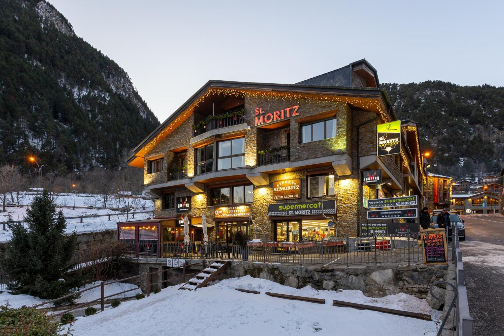 Apartaments Sant Moritz Arinsal Bagian luar foto