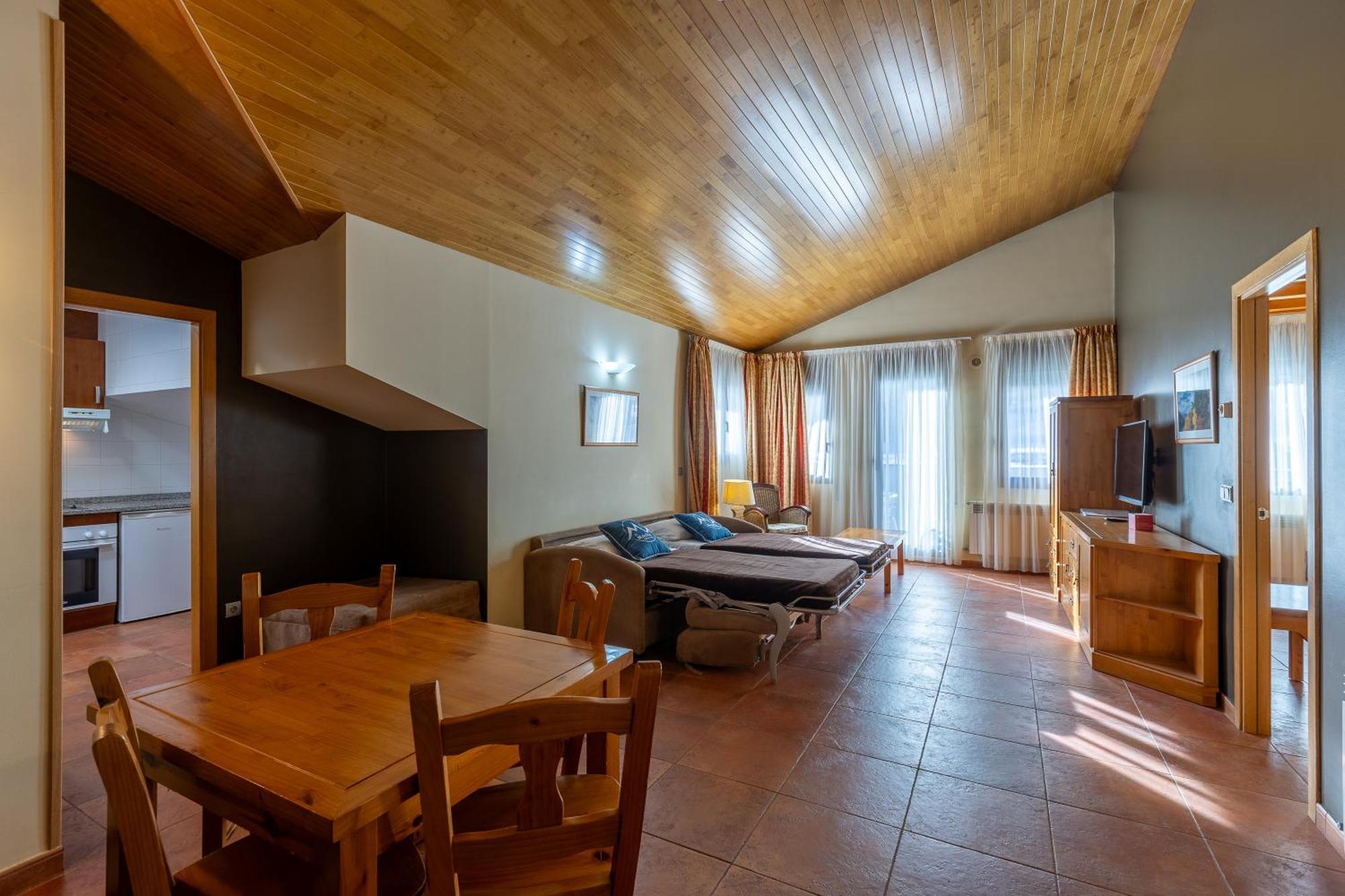 Apartaments Sant Moritz Arinsal Bagian luar foto