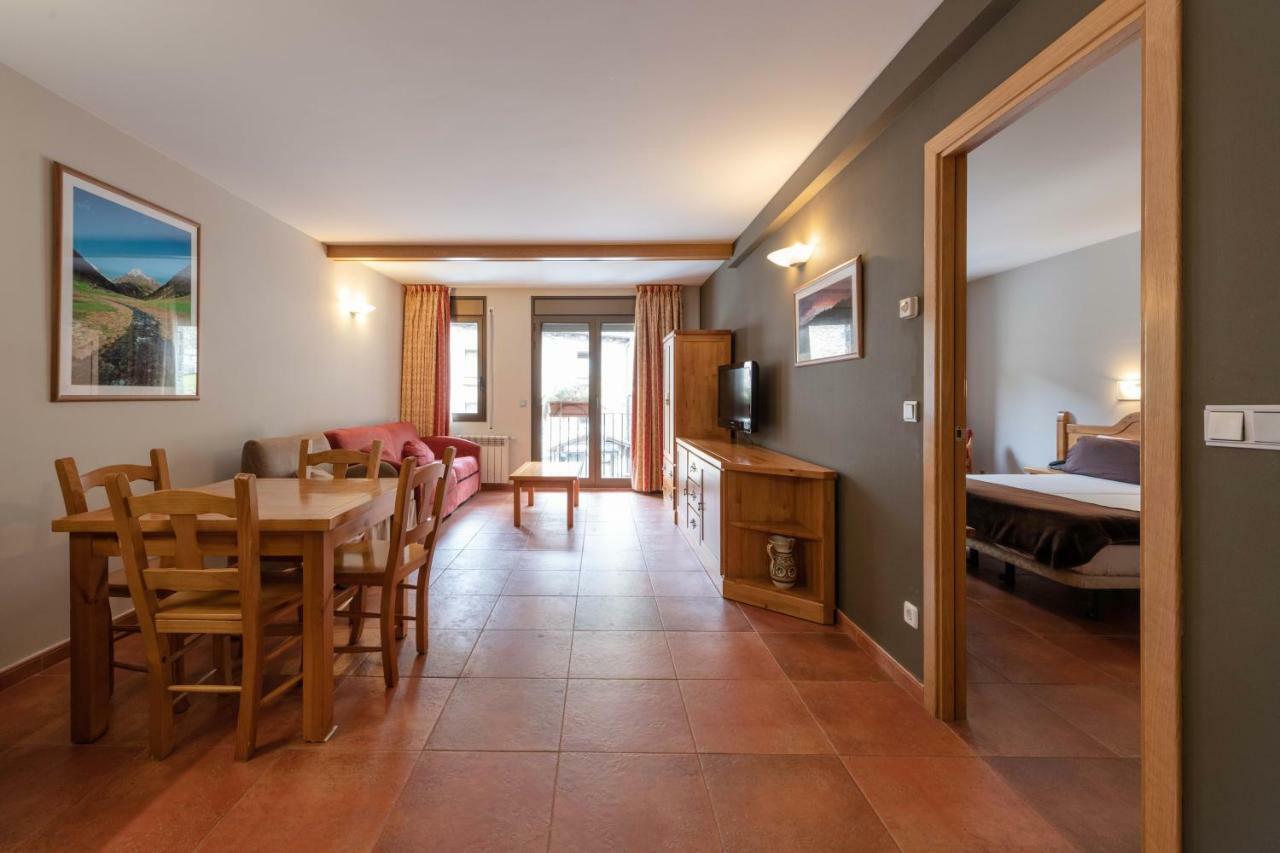 Apartaments Sant Moritz Arinsal Bagian luar foto