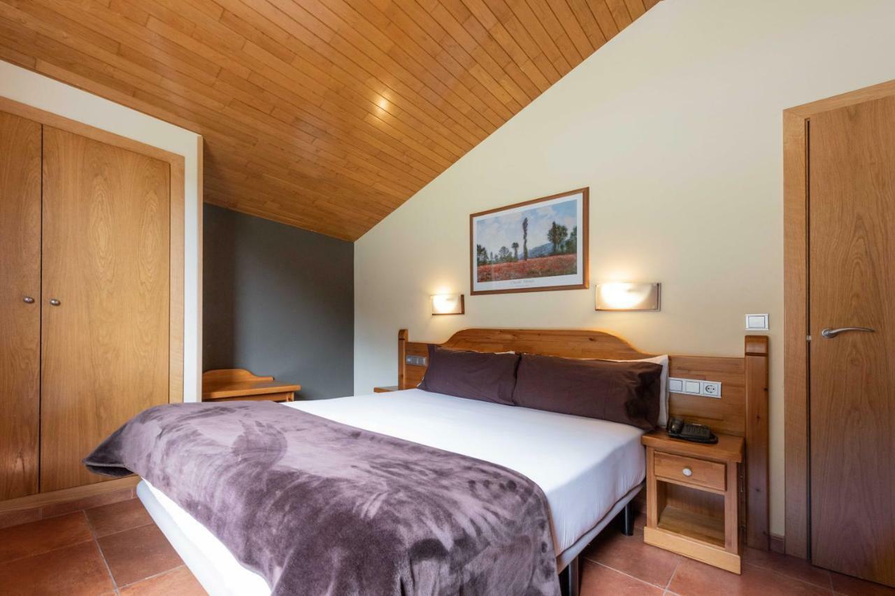 Apartaments Sant Moritz Arinsal Bagian luar foto