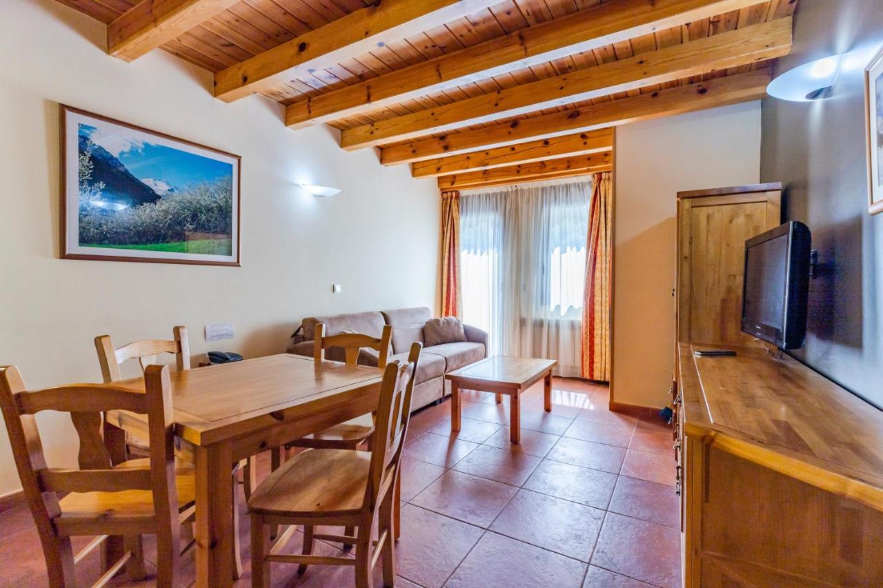 Apartaments Sant Moritz Arinsal Bagian luar foto
